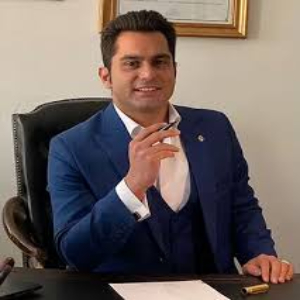ایمان محمدیان بهترین وکیل کیفری در تهران