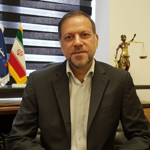 دکتر سیامک کرم زاده بهترین وکیل کرج