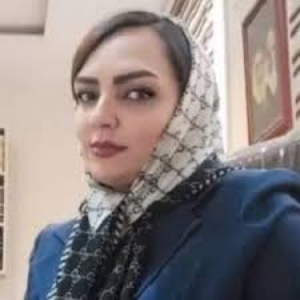 مهشید مهدوی پناه بهترین وکیل زن در کرج