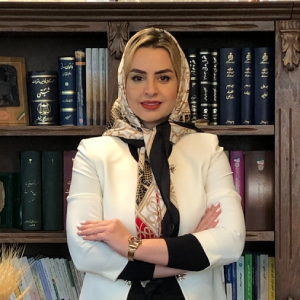 لیدا حبیبی وکیل زن در تهران