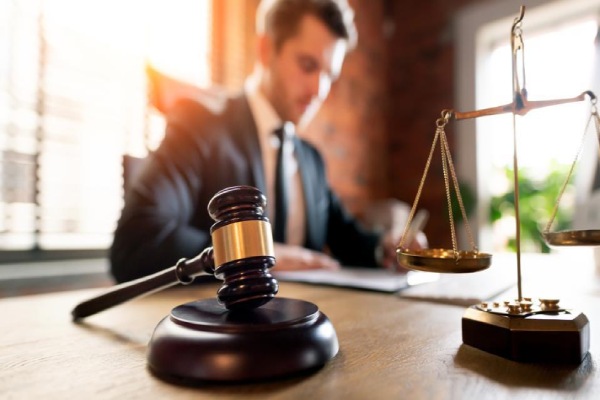 وکیل بهترین وکیل شهرداری از دید مخاطبان سایت میهن وکیل تهران