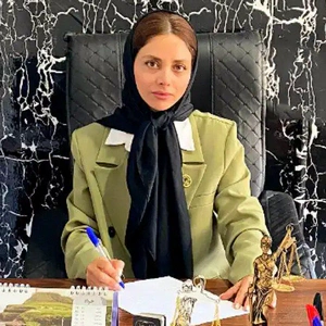 مائده چهرازی بهترین وکیل ملکی در کرج