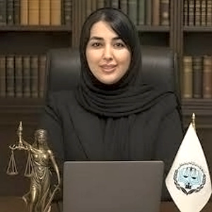 مریم شاکر بهترین وکیل زن در کرج