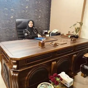 فرشته صادق بهترین وکیل قم