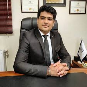 غلامحسین خلیفه وکیل ملکی در شیراز