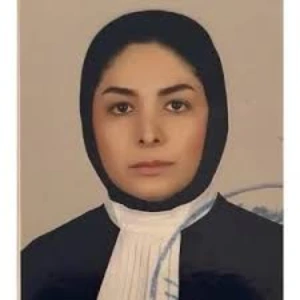 پریسا سینمبری وکیل زن در تهران