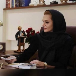دکتر راحله امیری بهترین وکیل زن در تهران