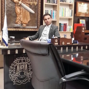 حمید بابایی بهترین وکیل اصفهان