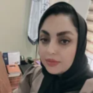 منصوره احمدی بهترین وکیل زن در تهران