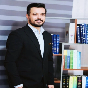 محسن صادقی بهترین وکیل شیراز