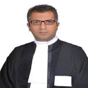 علی شریفی آرا وکیل خانواده همدان