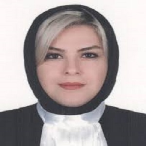 فاطمه آذریون وکیل زن در رشت