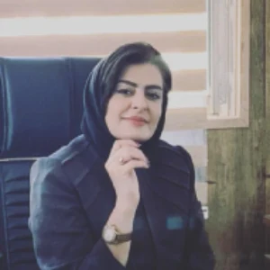 سارا ادهمی وکیل زن در شیراز