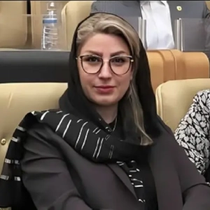 سارا ملکی نژاد بهترین وکیل زن بندرعباس