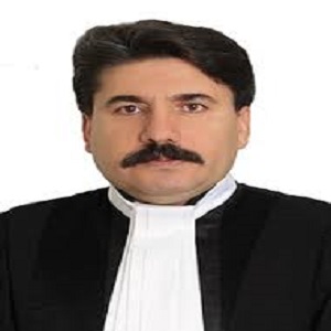 ستار عزیزی وکیل خانواده همدان