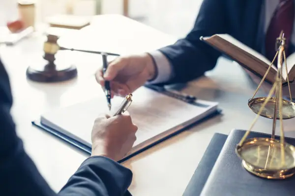 مجرب ترین ویژگی های وکیل طلاق در اهواز