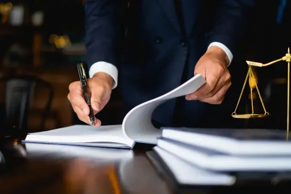 بهترین وکیل طلاق در همدان چه وظایفی دارد؟