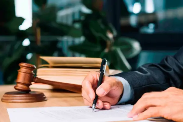 زمینه های فعالیت بهترین وکیل زن در ارومیه