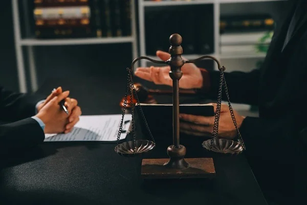 ویژگیهای بارز یک وکیل ملکی حرفهای و قابل اعتماد