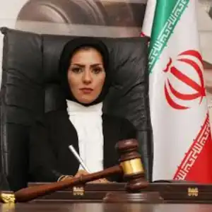 مریم شایق بهترین وکیل زن در یزد