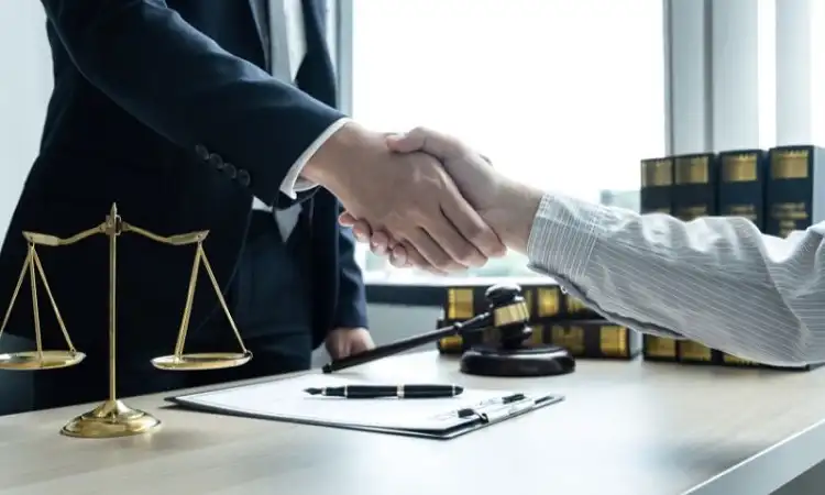 وکلای حقوقی چه تخصص هایی را به موکلینشان ارائه می دهند؟