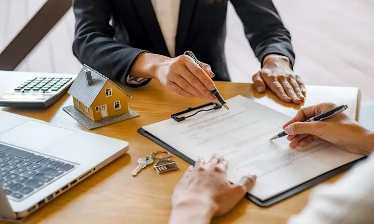 وکیل ملکی در ایلام در زمینه پرونده های موکلینش چه وظایفی دارد؟