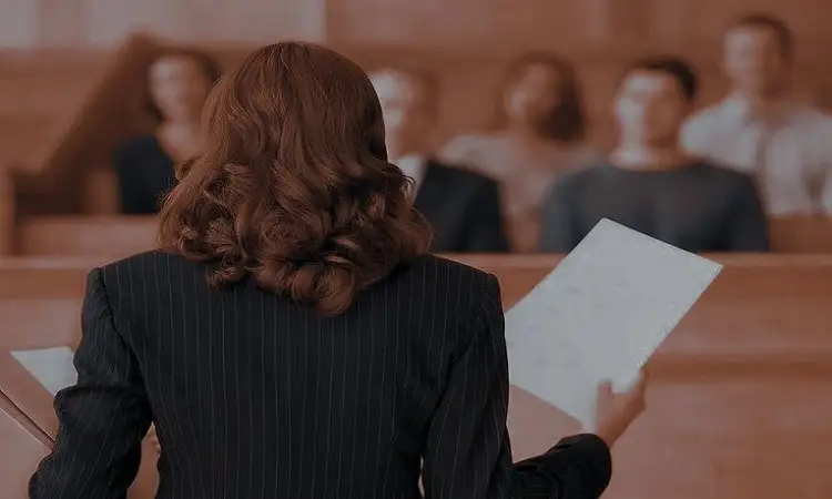 تعرفه های بهترین وکیل زن در بوشهر چگونه تعیین می شود؟