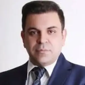 کامران میرزایی بهترین وکیل ملکی در نیاوران