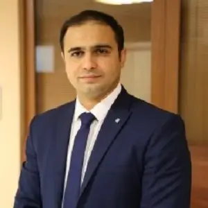 امیر آزاد باد بهترین وکیل بین المللی در ایران