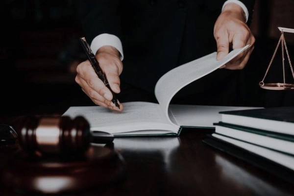 مزایای اخذ بهترین وکیل کیفری در بابل