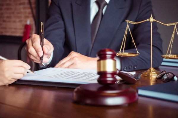 نقش وکیل کیفری در دفاع از حقوق موکلین در شهریار