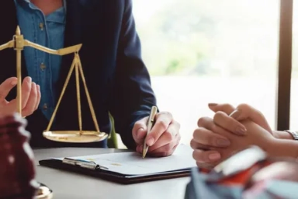 مزایا و خدمات بهترین وکیل نظرآباد