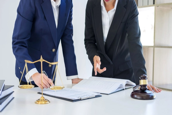 مشاوره حقوقی با بهترین وکیل در مرند