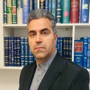 روح الله کریمی بهترین وکیل مرکز تهران