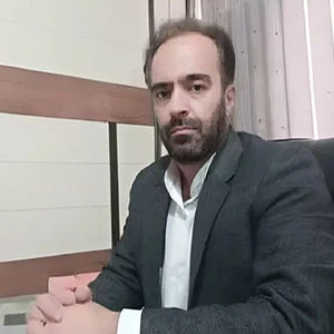 دکتر علیرضا اکبری بهترین وکیل اسناد رسمی در کرج