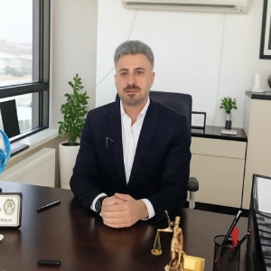 حامد احمدی بهترین وکیل مهریه در بندرعباس