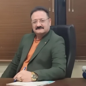مسعود شریفی تشنیزی بهترین وکیل قتل در اصفهان