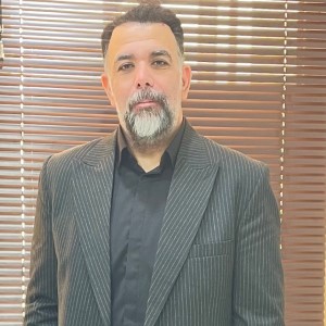 محمدمهدی قاسمی بهترین وکیل کازرون