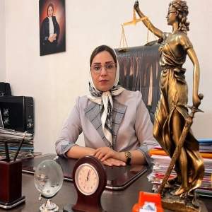 سمیه شریفی بهترین وکیل صدرا