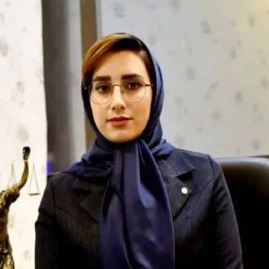 زهرا حق‌شناس بهترین وکیل تصادفات در اصفهان