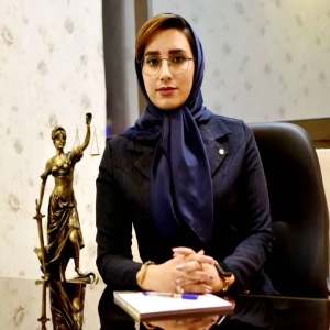 زهرا حق شناس بهترین وکیل سرقفلی در اصفهان