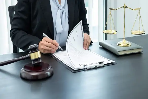 اعطای وکالت به وکیل پایه یک دادگستری بندرعباس چه شرایطی دارد؟