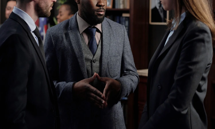 5 ویژگی وکیل همدان که در موفقیت پرونده تاثیرگذار است