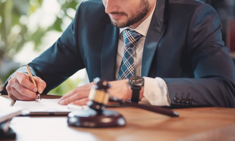 5 شرط همکاری با وکیل مهریه یزد