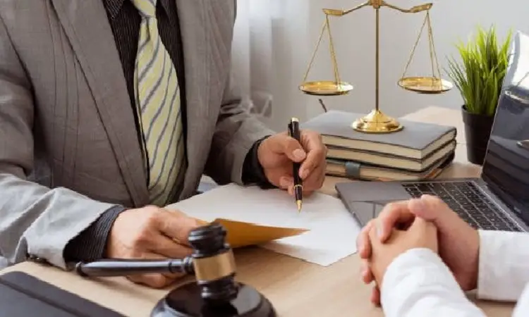 وکیل پیرانشهر چه وظایفی در مقابل موکلانش دارد؟