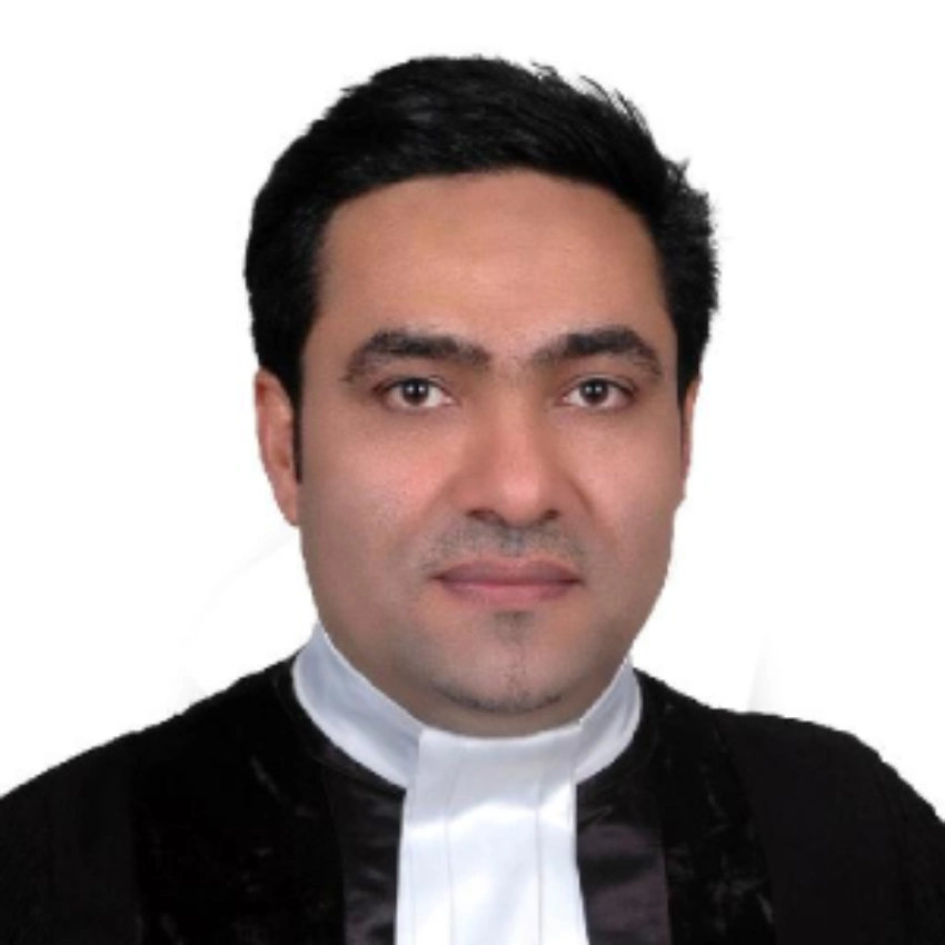حسین بهزادی قصری، بهترین وکیل پایه یک دادگستری در کرمان
