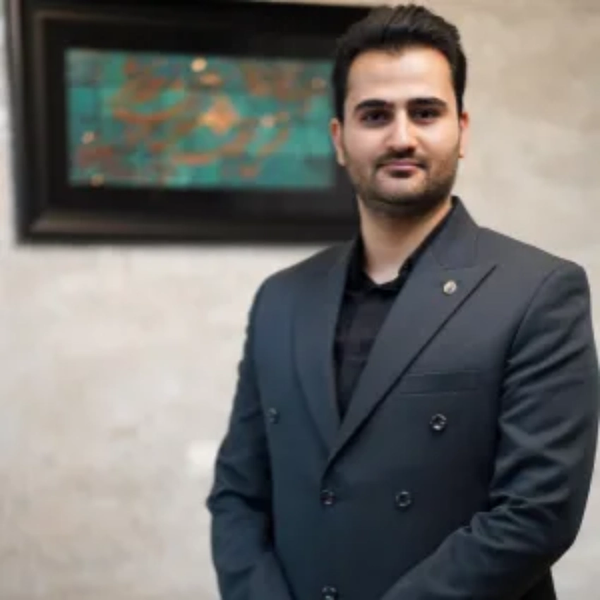 سینا مسرت، بهترین وکیل پایه یک دادگستری در یزد
