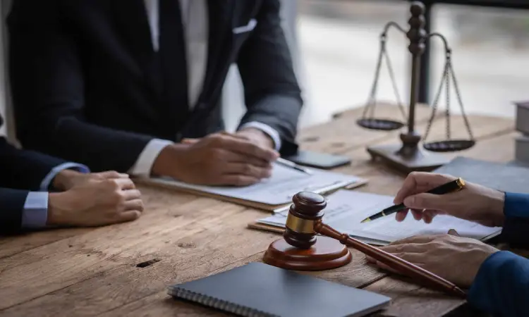 چه معیارهایی برای انتخاب وکیل کوهدشت وجود دارد؟