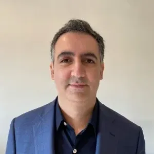 کیارش معظمی بهترین وکیل پایه یک دادگستری در شهرقدس