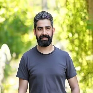 ساسان احمدی - بهترین وکیل ارث در بندرعباس